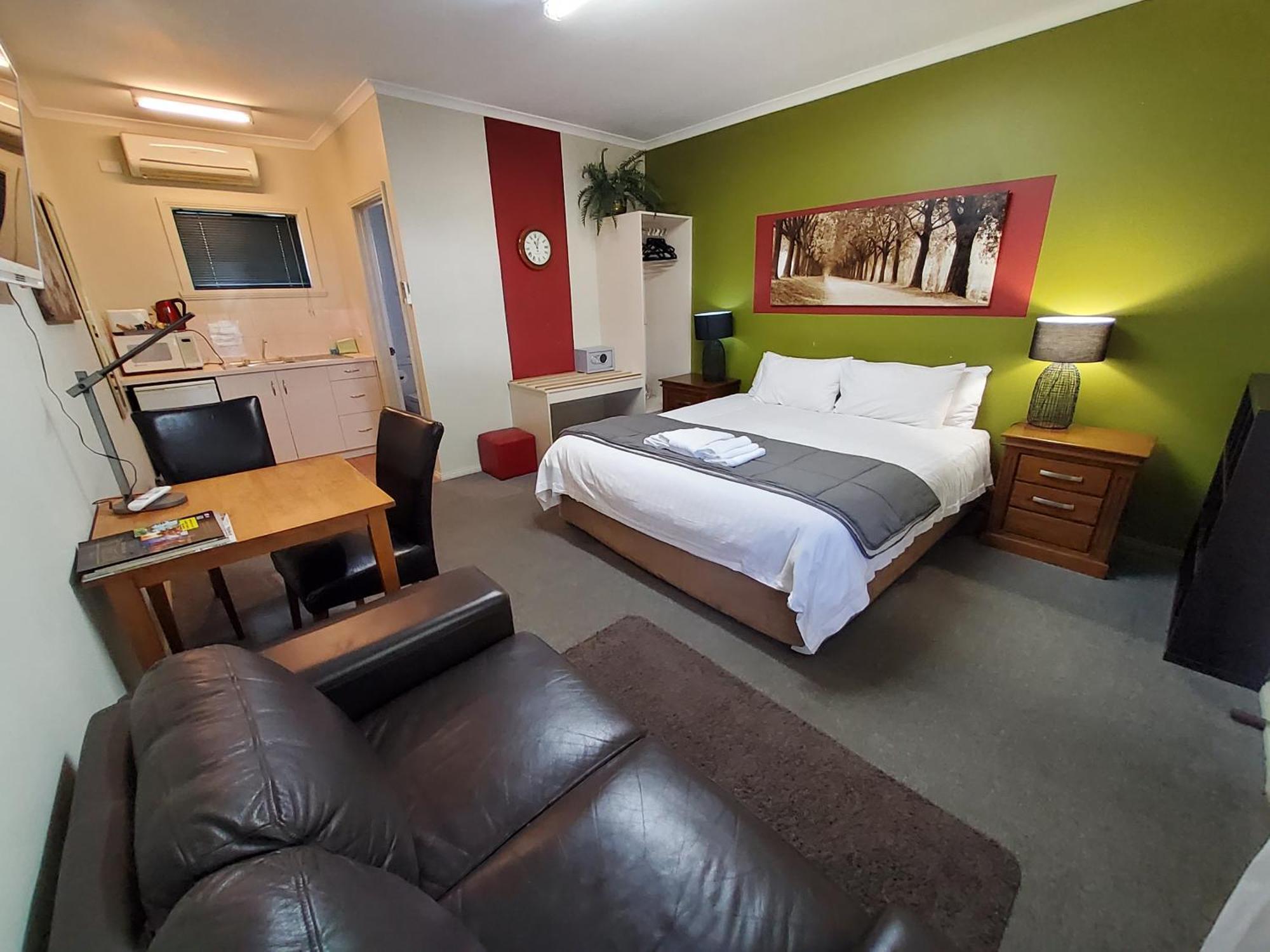 Coach House Inn Bright Esterno foto