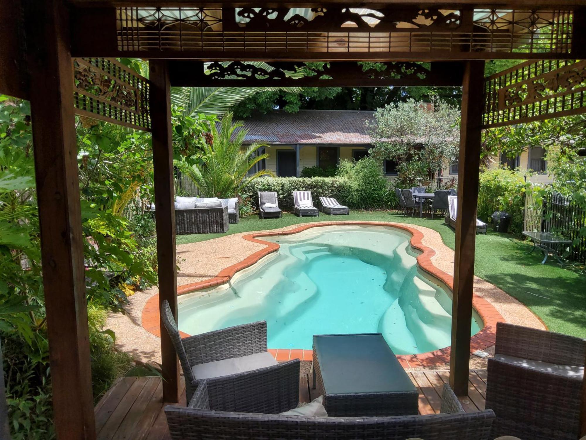 Coach House Inn Bright Esterno foto