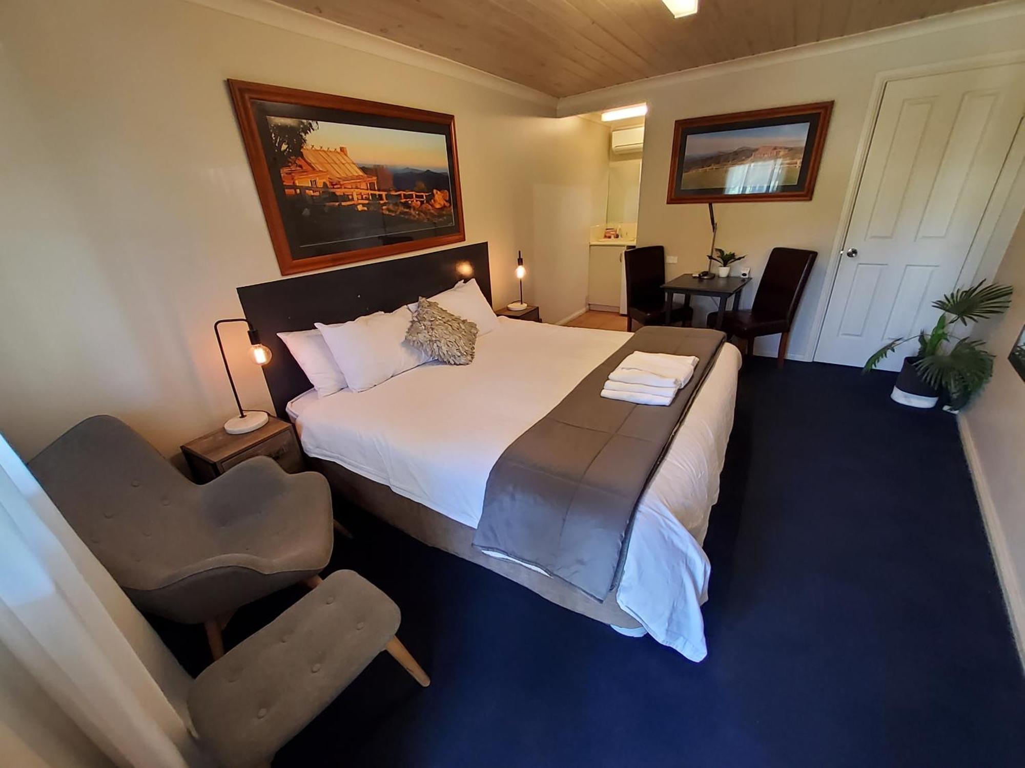 Coach House Inn Bright Esterno foto